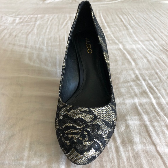 Aldo 3" Almond Toe Heels - Black Floral Lace with Gold & Silver - Size 10 - Picture 7 of 15